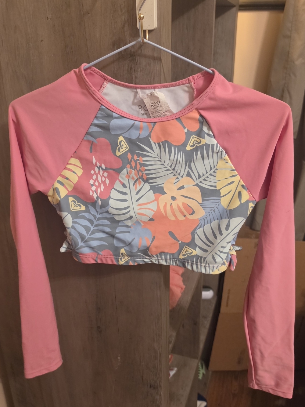 Roxy Pink Long-Sleeve Tropical Print Crop Rash Guard